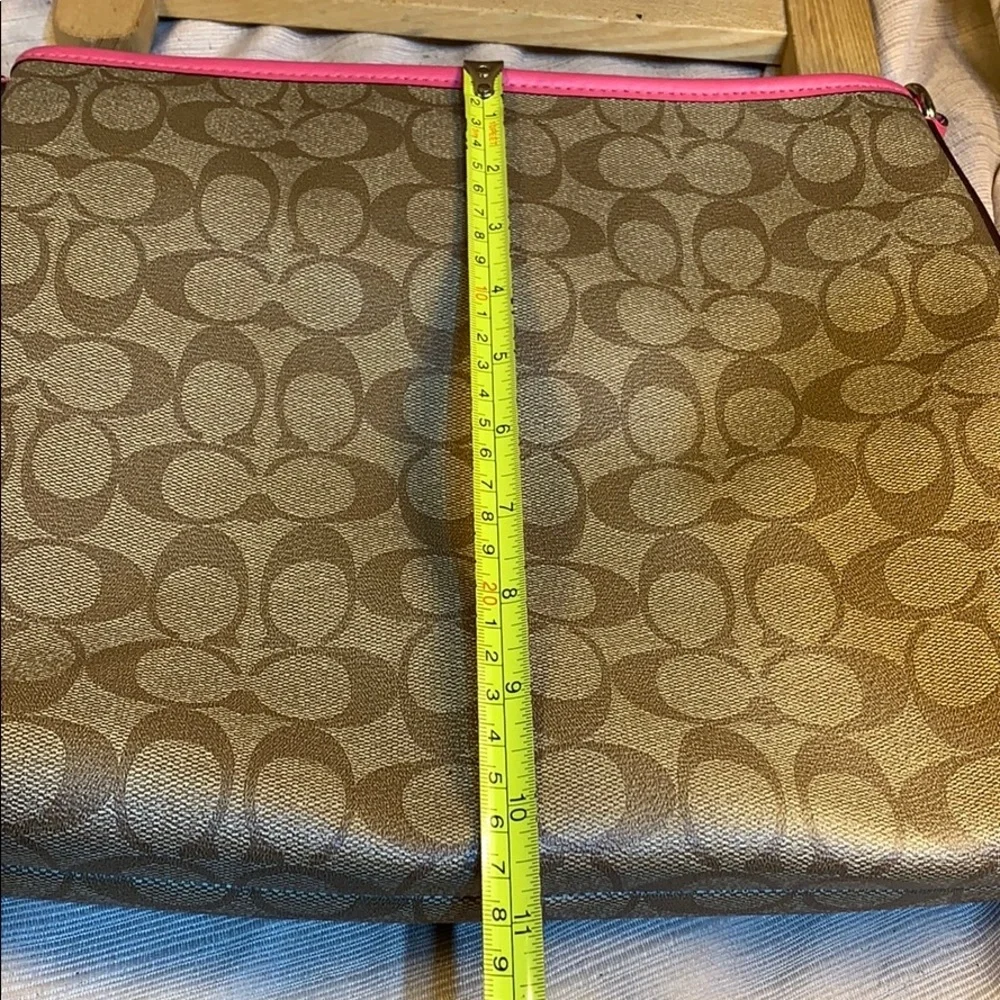 Coach leather crossbody iconic logo GC hardly worn
